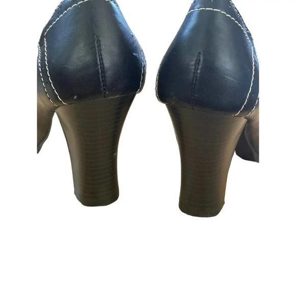 Xhilaration Women's Black Leather Round Toe Slip-On Chunk Heel Shoes - Picture 2 of 4